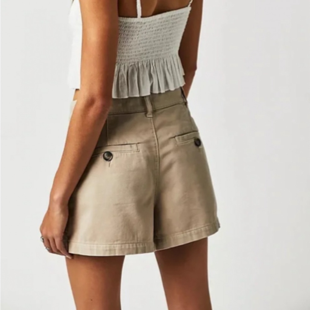 Free People Billie Chino High Waist Shorts Almond Milk Khaki Multi Sizes NWT - Picture 4 of 12